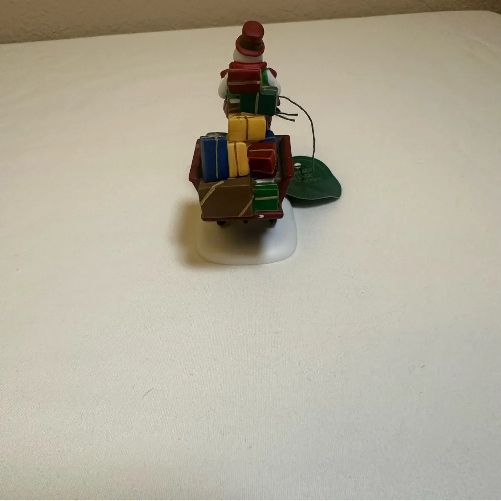 Department 56 North Pole, Holiday Deliveries, 56371 Christmas‎ Hand Painted EUC